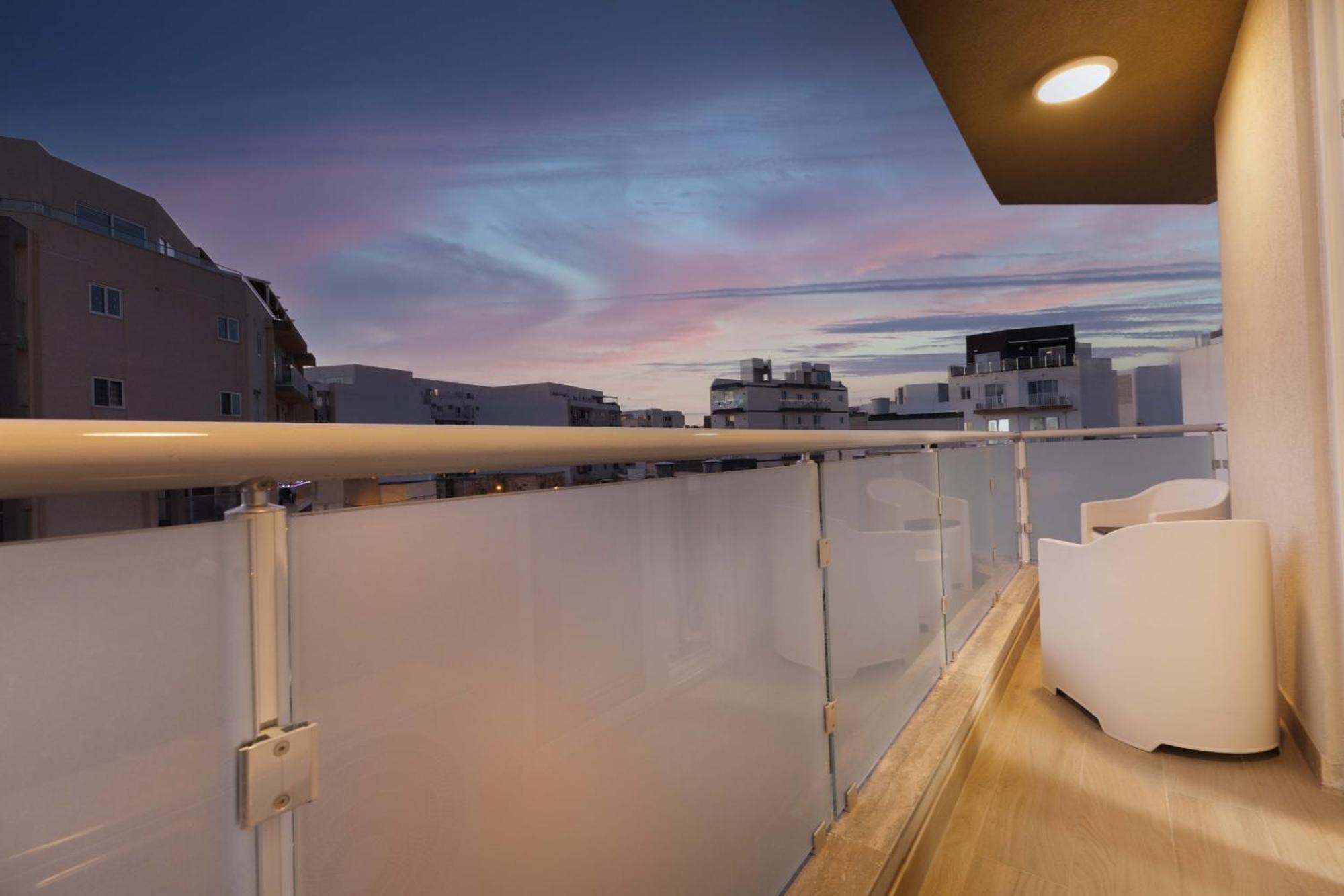 Luxurious & Spacious 2Bd Accomodation At The Podium - Yacht Marina Area, Close To Valletta ムサイダ エクステリア 写真